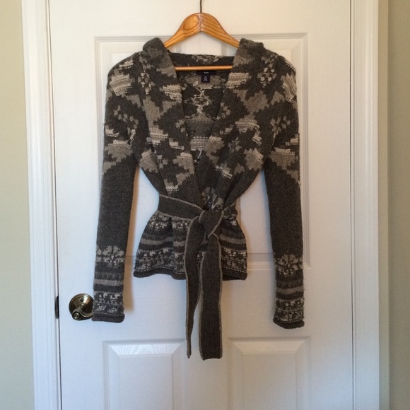 Gap hooded sweater
