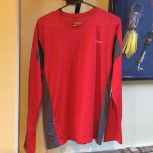 Men's long sleeve top