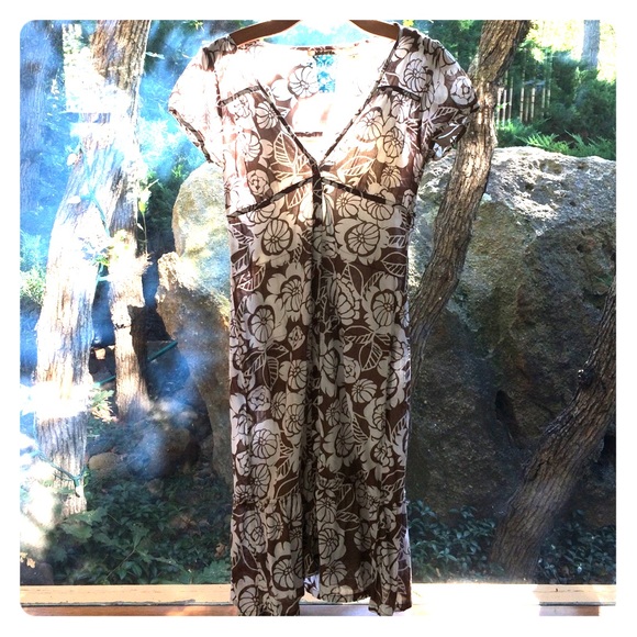 Billabong Dress, Brown w/ White Flowers, Size M.