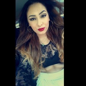 Meet your Posher, Alexis