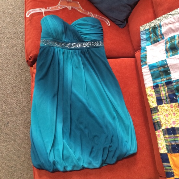 Strapless homecoming dress - Picture 1 of 2