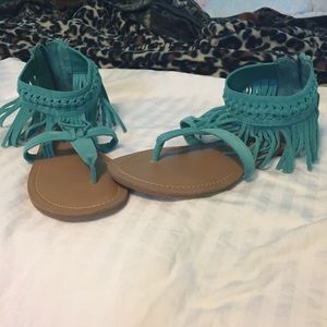 Minnetonka Aqua size 8 fringe sandal