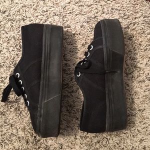 Black creepers x beanie bundle