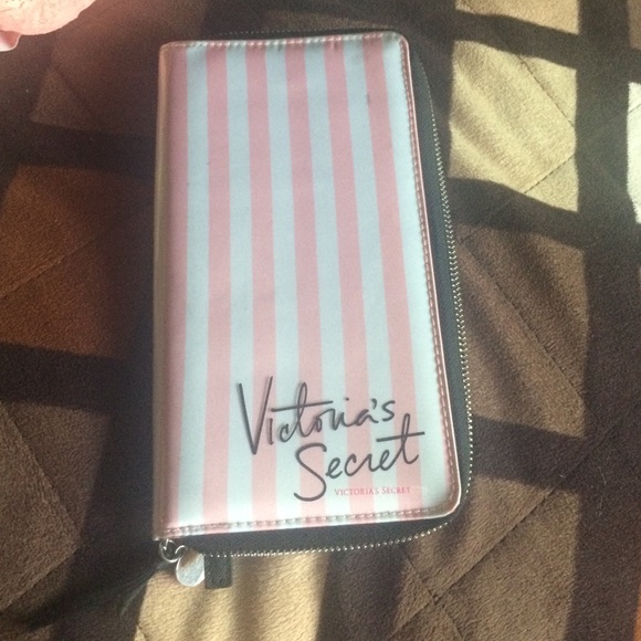 Victorias secret wallet