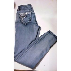 Light wash skinny jeans