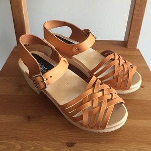 Brand new wooden clog sandals