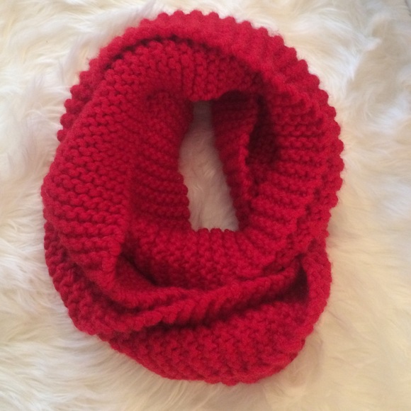 Red infinity scarf