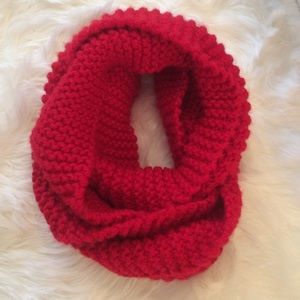 Red infinity scarf