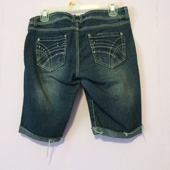 Jean Capri - Picture 2 of 2