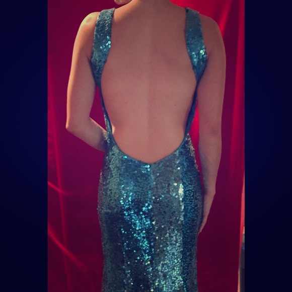 Elsa Sky blue trumpet dress with sequence