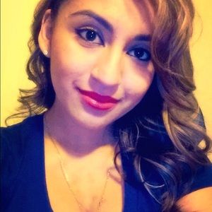 Meet your Posher, Vaneza