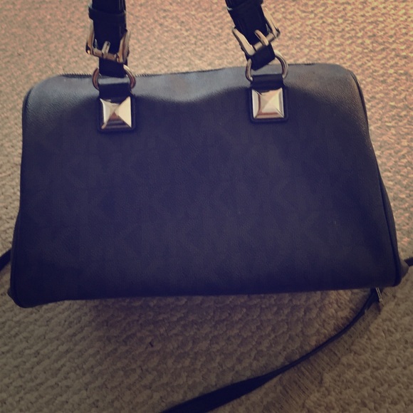 Michael kors black bag authentic