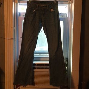 Levi's jeans size 3 medium length