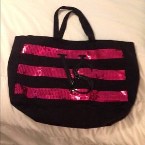 VS Black overnight bag/ MK Jet Set Tote BUNDLE!!!!