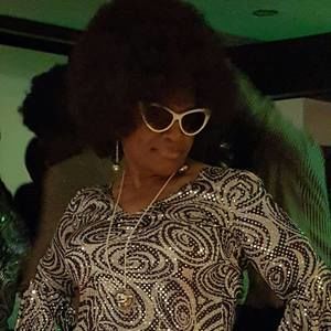 Meet your Posher, Pamela