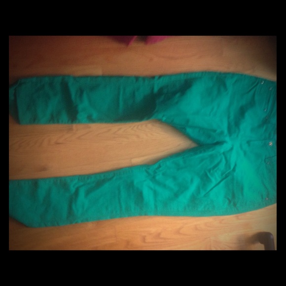 Green skinny pants