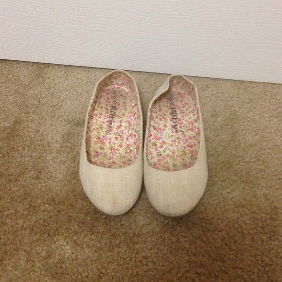Flats - Picture 2 of 2
