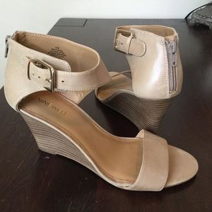 Nine West Gorgeous Wedges NEVER WORN Sz 9