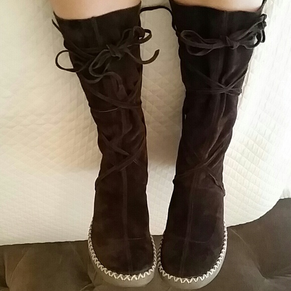 Mosquitos Sz 6.5 Criss Cross Suede leather boots - Picture 2 of 4