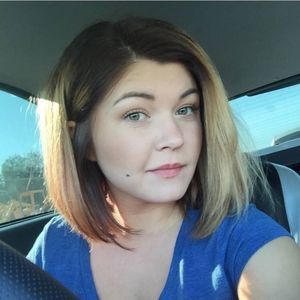 Meet your Posher, Alisa