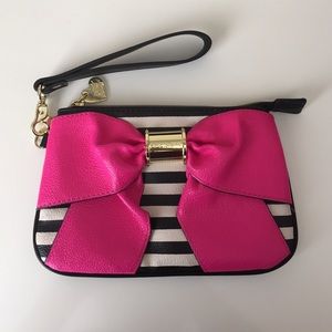 🌟Final Markdown🌟 Betsey Johnson Clutch