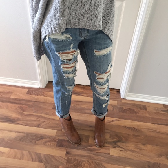 Sold • Boyfriend Low Rise Skinny Crop Jeans - Picture 4 of 4