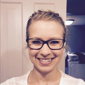 Meet your Posher, Vanessa