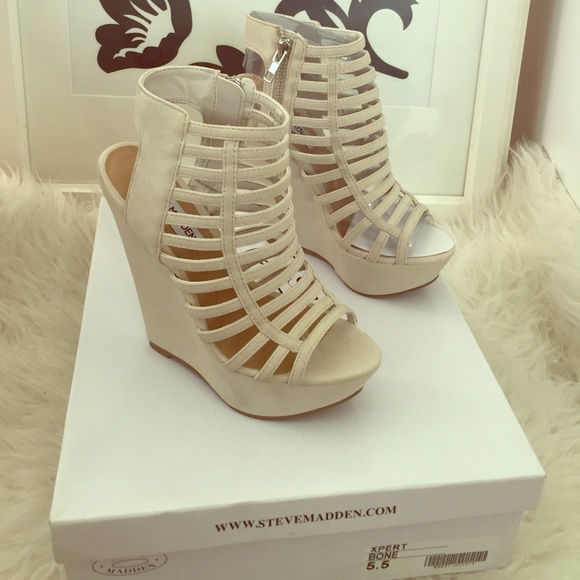 Steve Madden "Xpert Bone" size 5.5