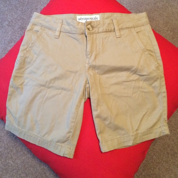 Aeropostale khaki shorts
