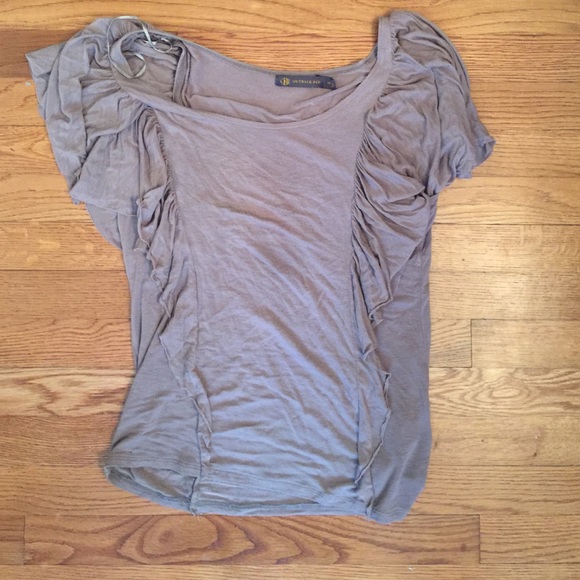 4 Shirt bundle! - Picture 3 of 4