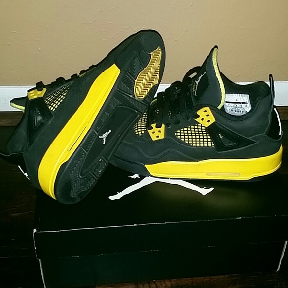 Nike Air Jordan IV 4 Retro Blk/White-Tour Yellow