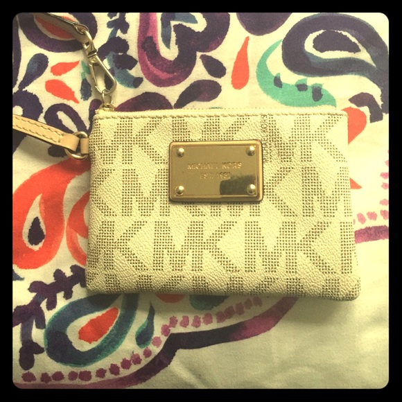 Michael Kors Small Wristlet