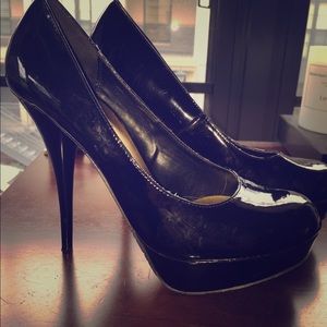 ‼️REDUCED ‼️ SIZE 7.5. CANDIES HEELS.