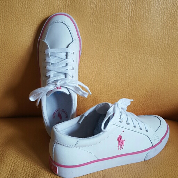 Ralph Lauren Shoes - 🔔NWOT! Ralph Lauren LEATHER Sneakers.