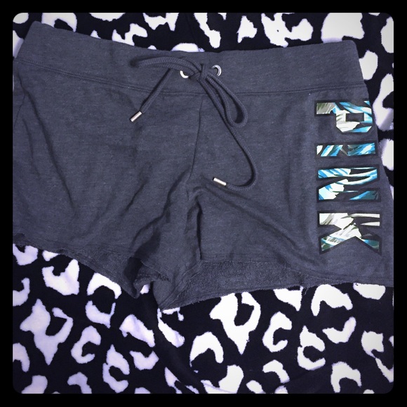 NWT VS Fern Print Cotton Shorts