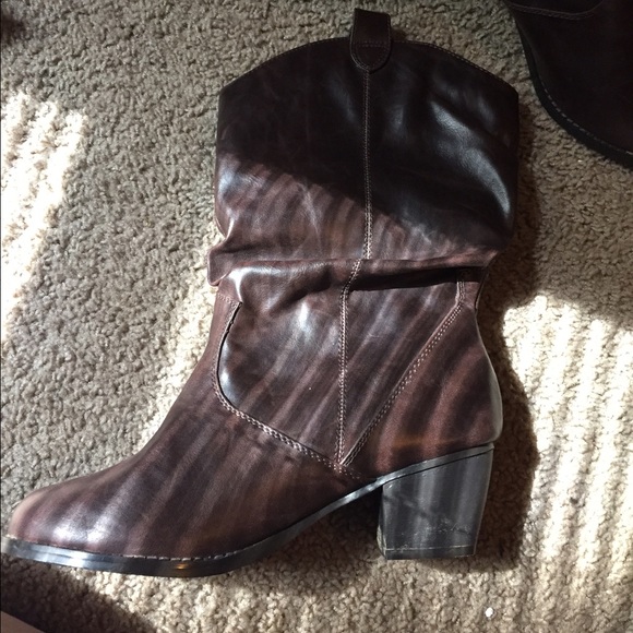 Fashion boots! ••• ☀️☀️☀️ - Picture 2 of 3