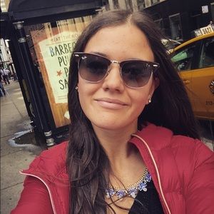 Meet your Posher, Aslihan