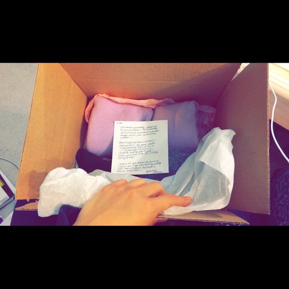 ☺️✨ GET TO KNOW YOUR SELLER 🎉💁🏻 - Picture 4 of 4