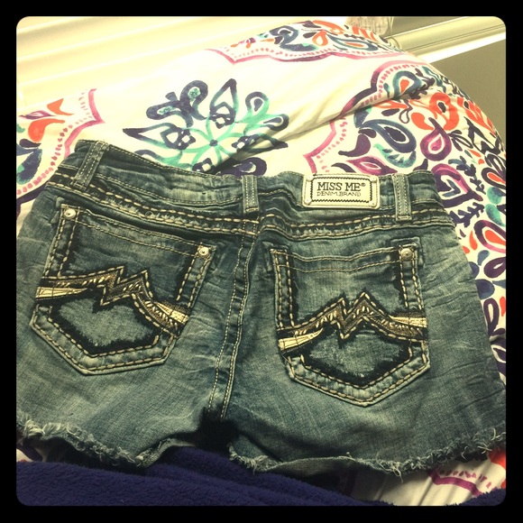 Miss Me Shorts Size 31