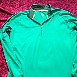 Women's 1X nike drifit pullover . Nwot