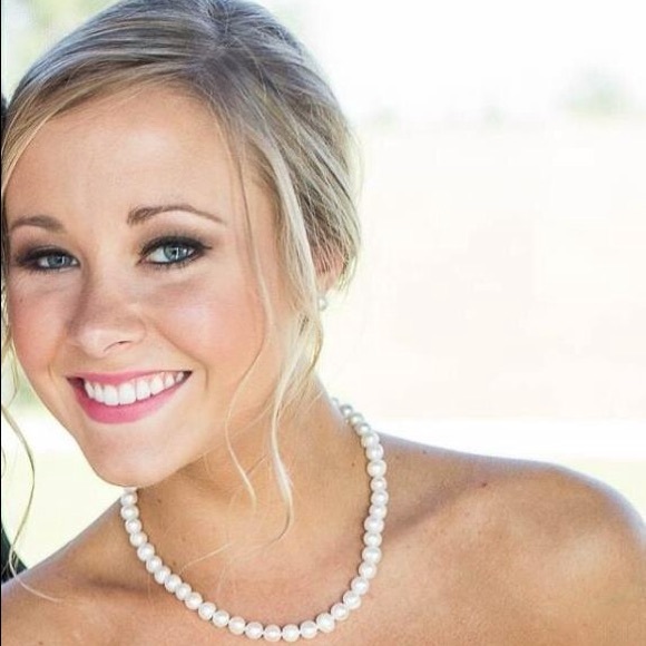 Meet your Posher, Taylor - Picture 1 of 1