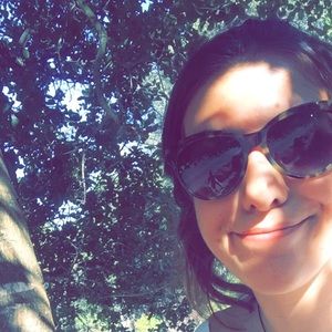 Meet your Posher, Isabella