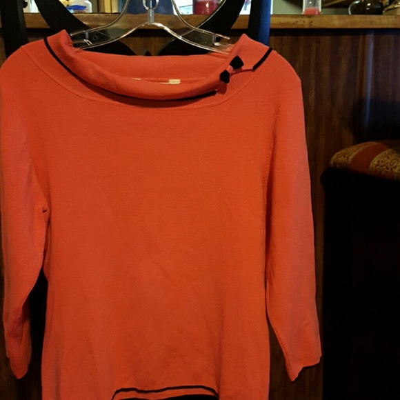 Uniform brand top