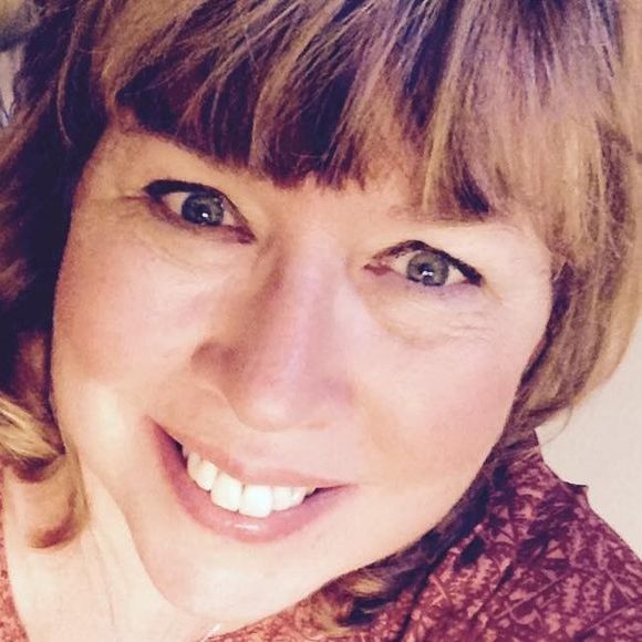 Meet your Posher, Debra