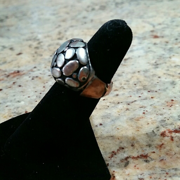 Ring - Picture 2 of 3