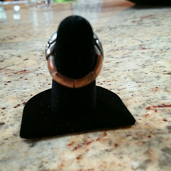 Ring - Picture 3 of 3