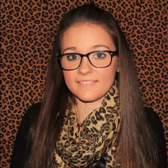 Meet your Posher, Clarissa