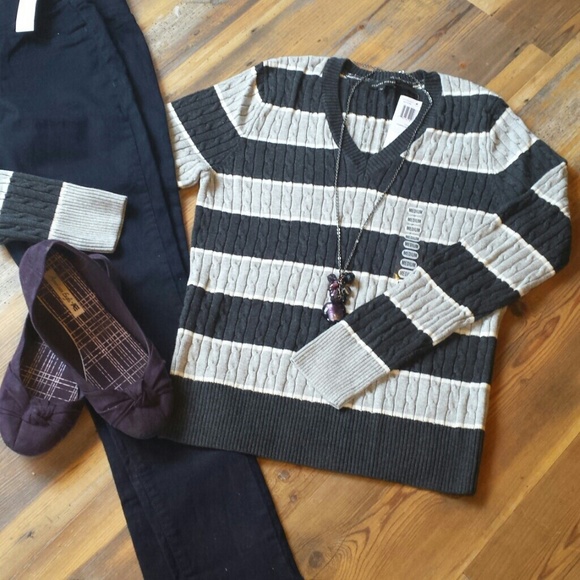 NWT Jeanne Pierre striped sweater.   Size M.
