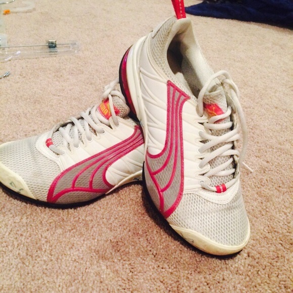 Puma sneakers size 8