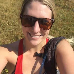 Meet your Posher, Annie